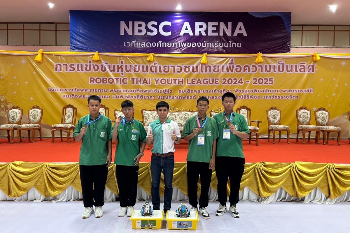 โรงเรียนเพชรพิทยาคม รับรางวัลรองชนะเลิศอันดับ 3 Division 3A (61)145 และ Conference A (126)145 การแข่งขันหุ่นยนต์เยาวชนไทยเพื่อความเป็นเลิศ เฉลิมพระเกียรติพระบาทสมเด็จพระเจ้าอยู่หัวเนื่องในโอกาสพระราชพิธีมหามงคลเฉลิมพระชนมพรรษา 6 รอบ 28 กรกฏาคม 2567