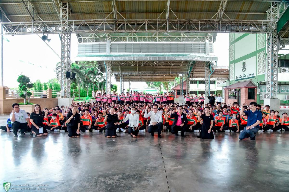 ภาพบรรยากาศ โรงเรียนเพชรพิทยาคม มอบกำลังใจลูกเขียว-ขาว เตรียมความพร้อมสอบ สอวน. ค่าย 1 ปีการศึกษา 2569