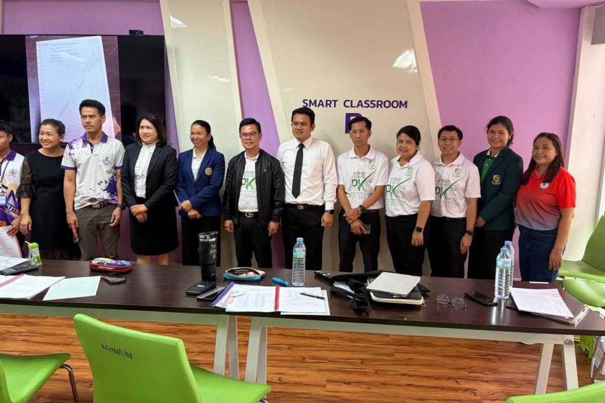 โรงเรียนเพชรพิทยาคม เยี่ยมและให้กำลังใจนักเรียน ค่ายโอลิมปิกวิชาการ สอวน. ค่าย 1 สาขาวิชาฟิสิกส์ ณ ศูนย์โรงเรียนนครสวรรค์ (5 ต.ค. 69)