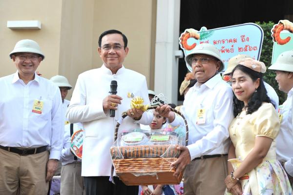 เยาวชน Phetchabun Young Smart Asean 2019 เข้าร่วมกิจกรรมประชาสัมพันธ์งานมะขามหวาน นครบาลเพชรบูรณ์ ประจำปี 2563 และเข้าพบนายกรัฐมนตรี