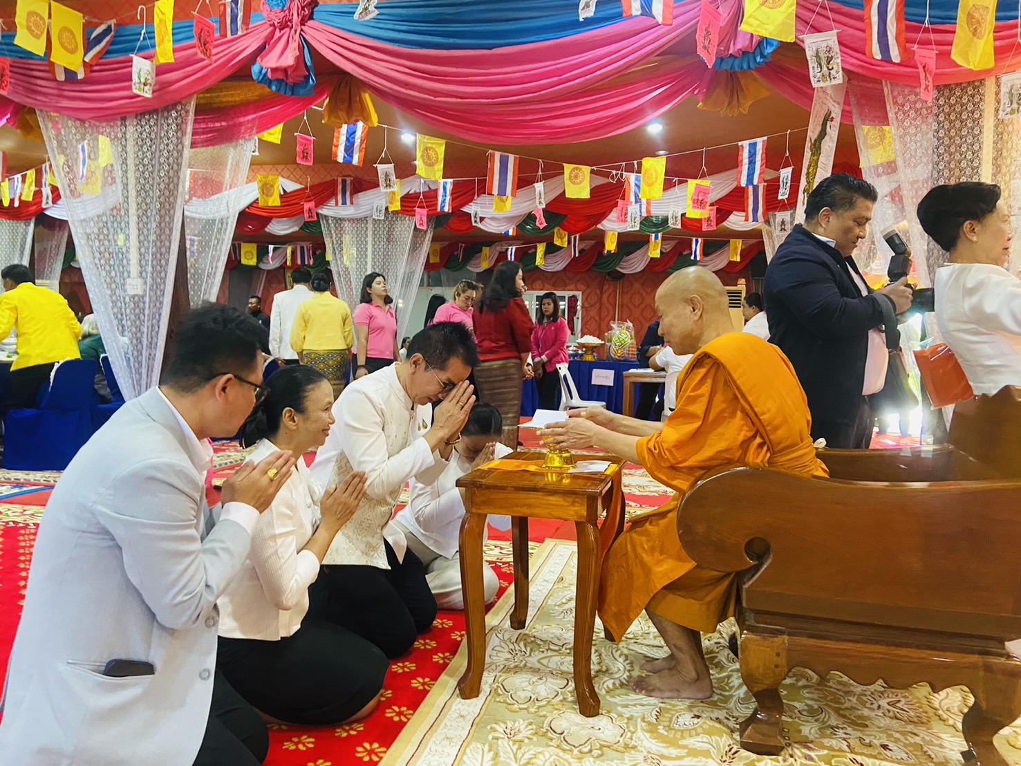 รองผู้ว่าราชการจังหวัดพิจิตรอ่านพระลิขิตสมเด็จพระสังฆราช