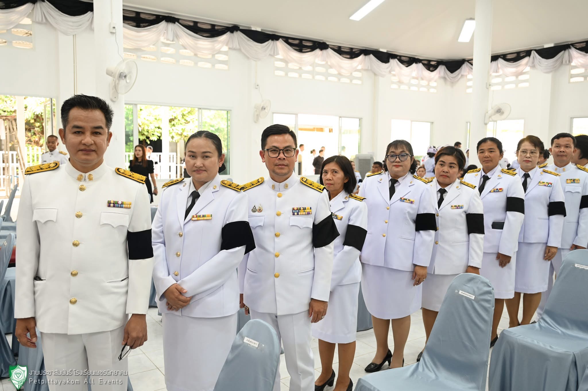 ข้าราชการและประชาชนจังหวัดเพชรบูรณ์ร่วมพิธีถวายน้ำสรงพระบรมศพ