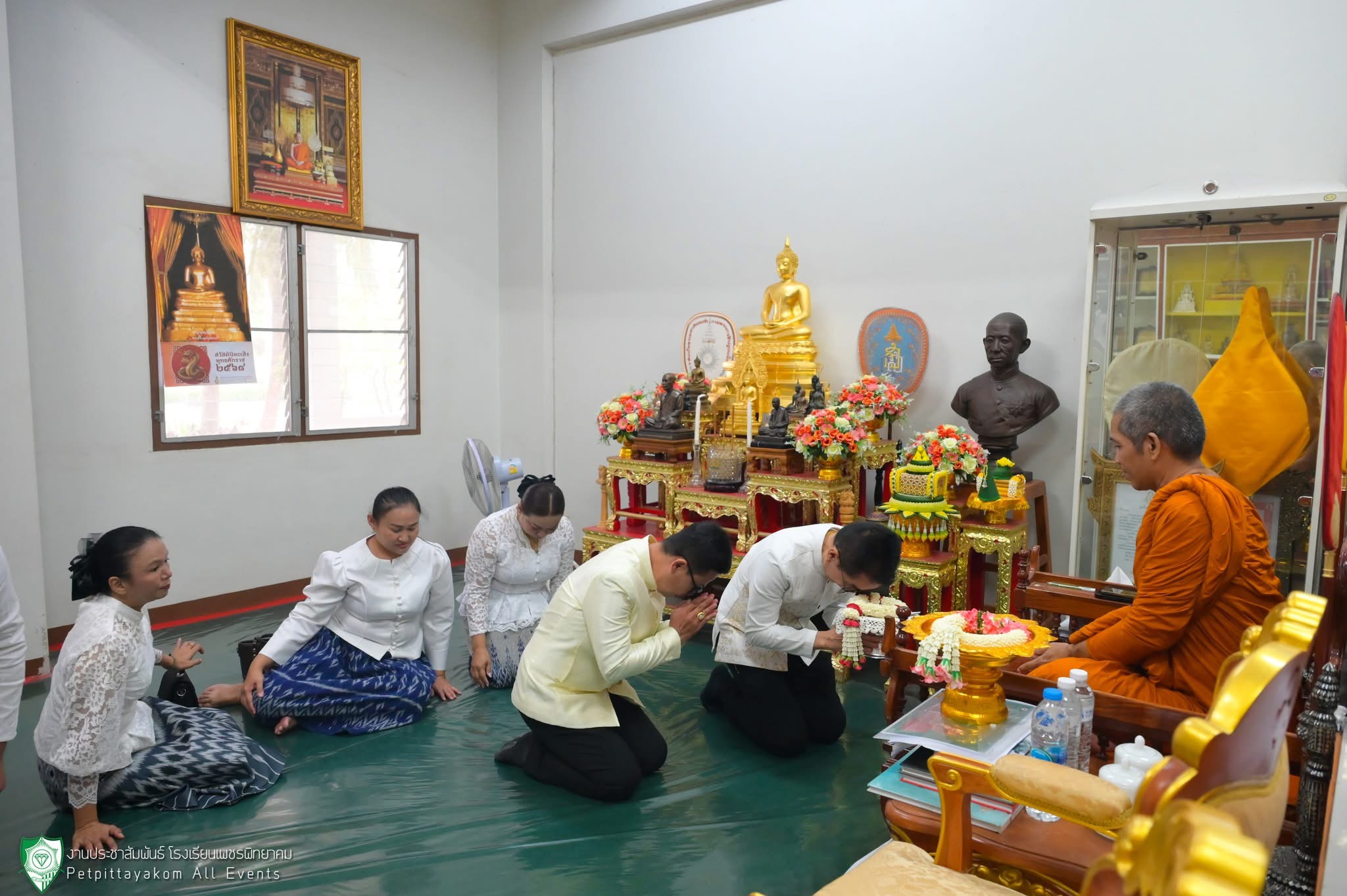 พระเดชพระคุณ พระเทพพัชรบัณฑิต เป็นประธานสงฆ์