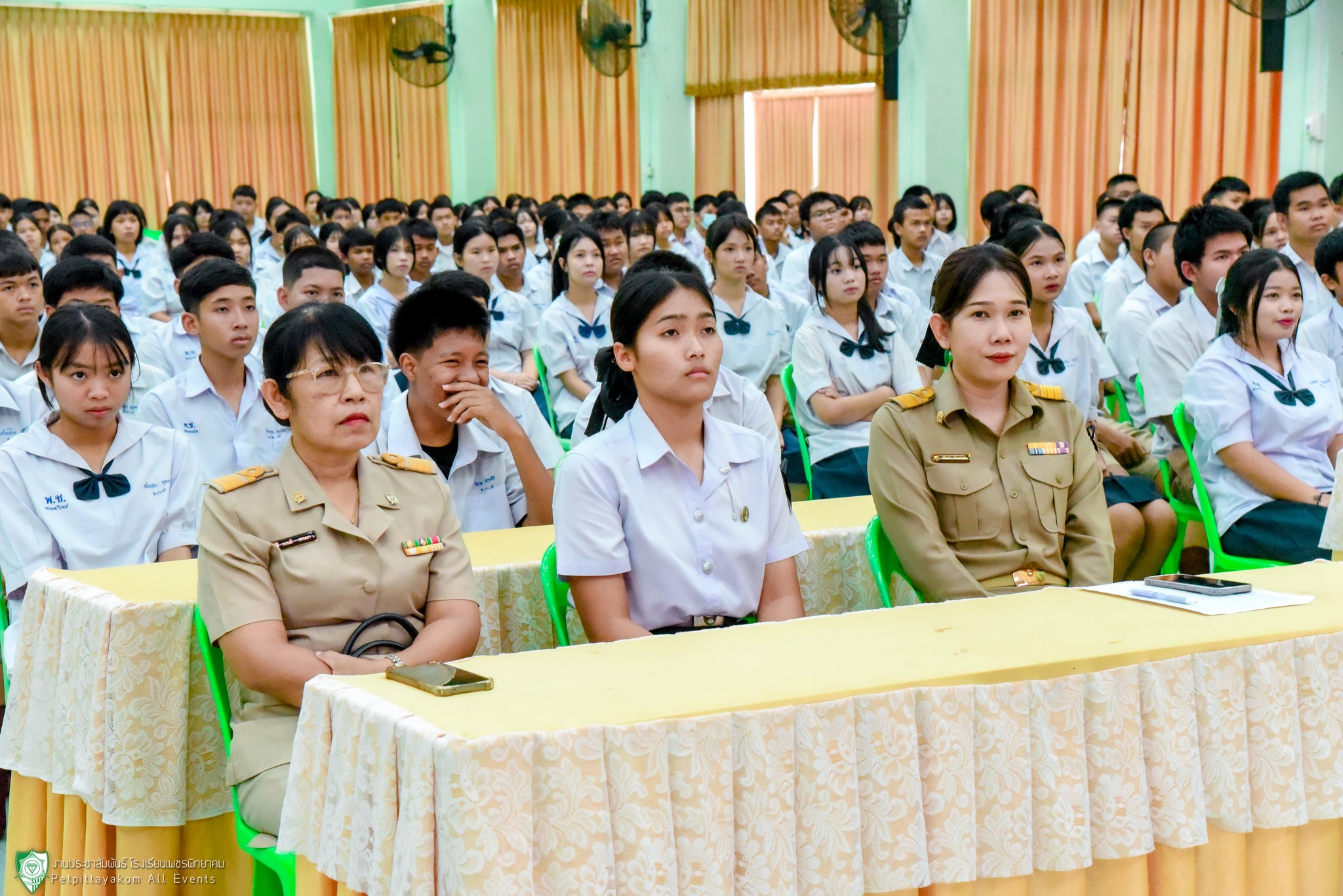 คณะผู้บริหารร่วมกิจกรรมสร้างจิตสำนึก