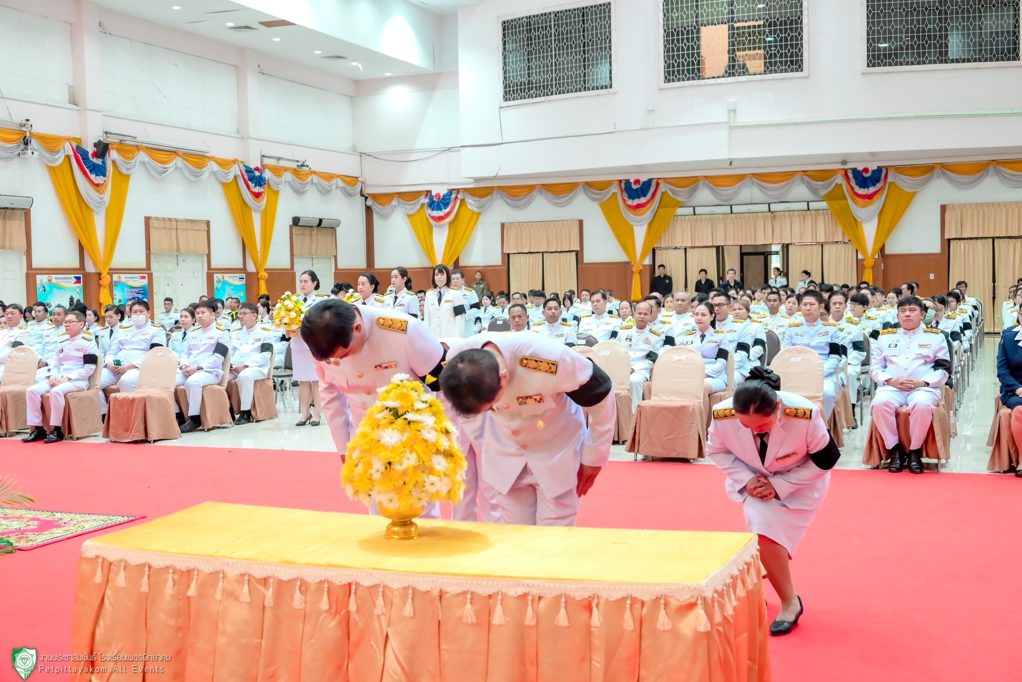 ดร.พีระวัตร จันทกูล ผู้อำนวยการโรงเรียนเพชรพิทยาคม