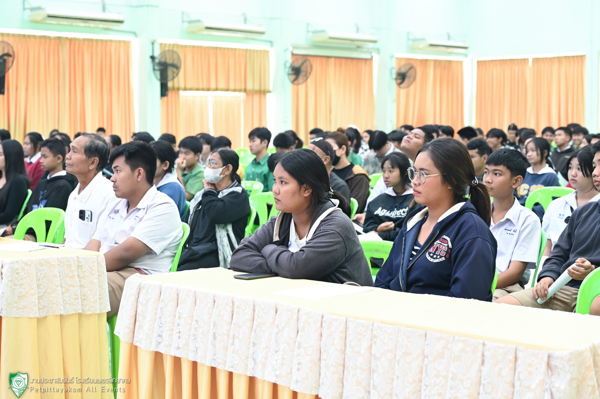 บรรยากาศการให้คำแนะนำผู้ปกครอง 2