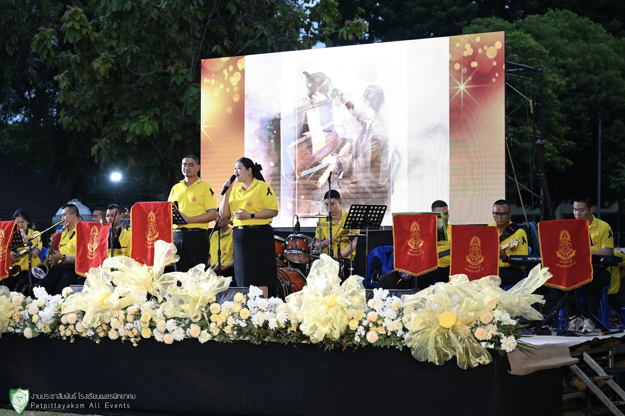 บรรยากาศงานดนตรีในสวน H.M. Song