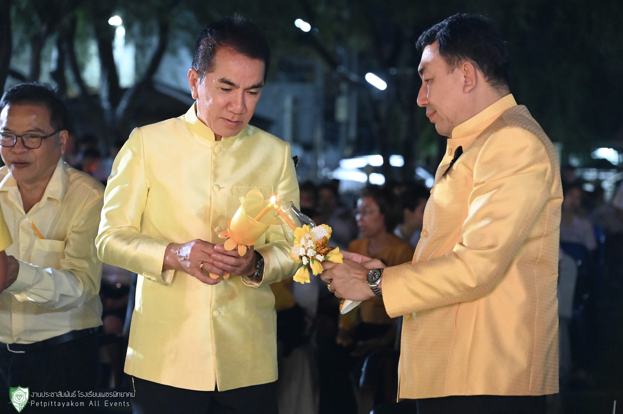 โต๊ะหมู่บูชา