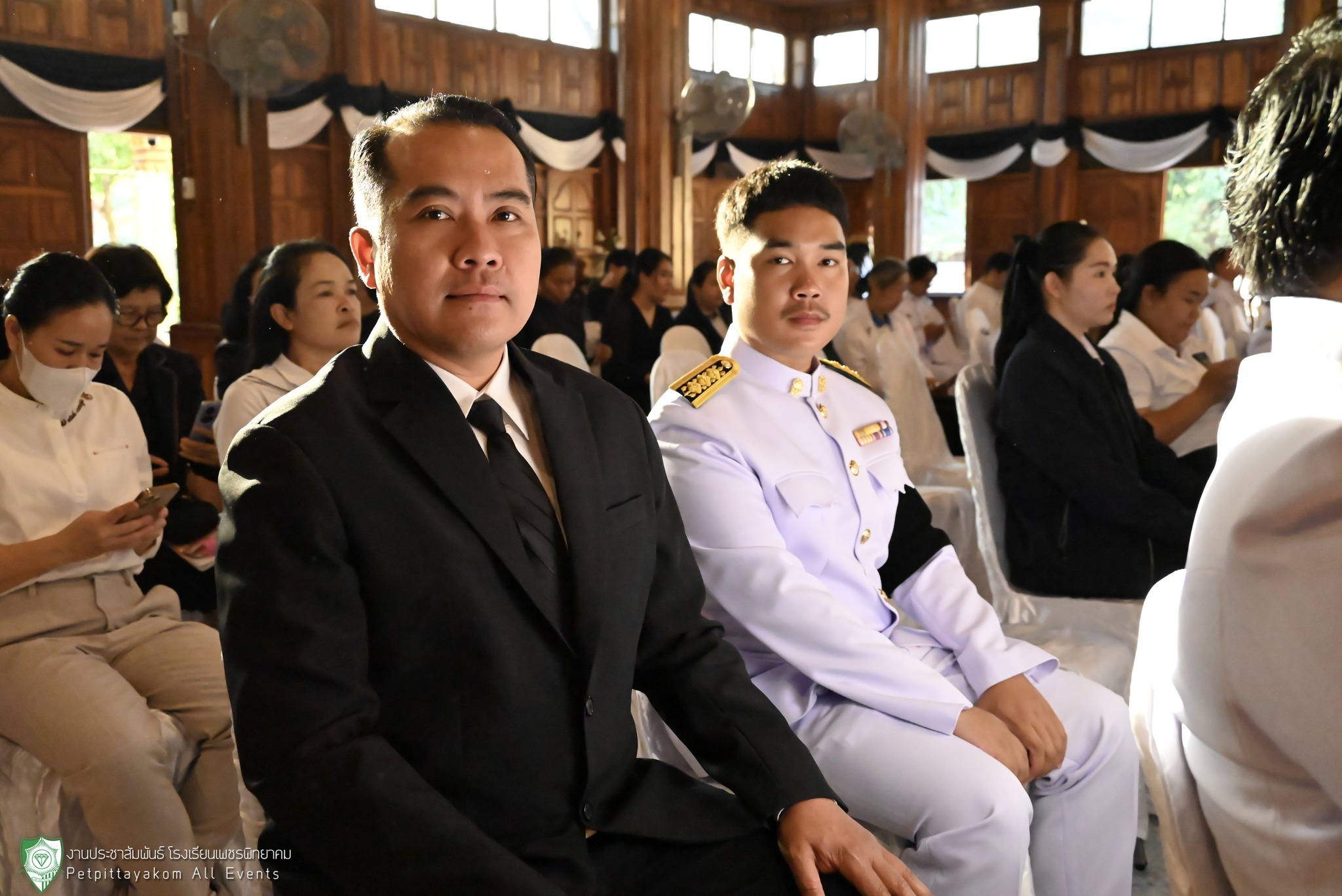 ภาพพิธีทำบุญตักบาตร