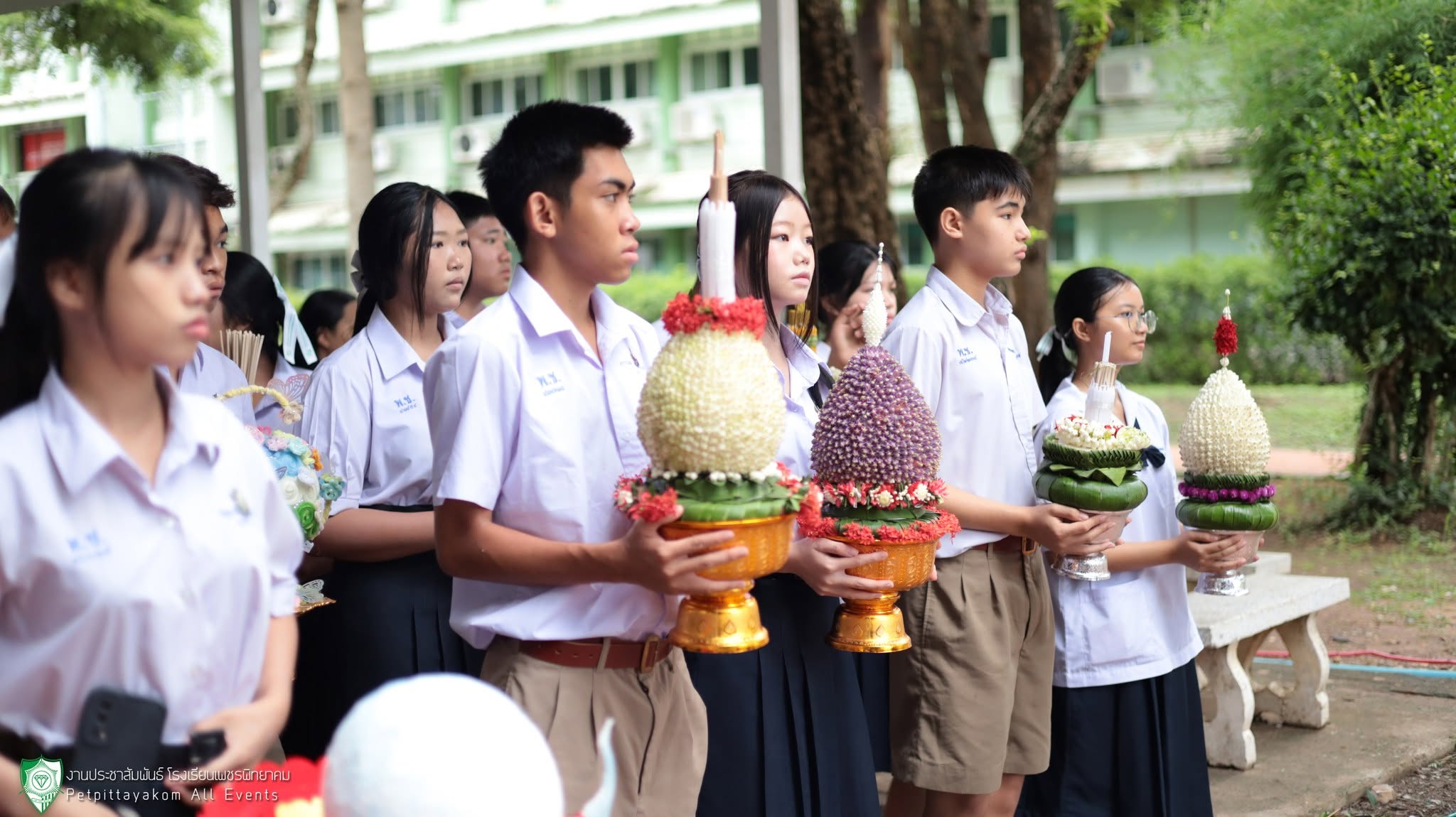 พิธีไหว้ครู โรงเรียนเพชรพิทยาคม ภาพที่ 7