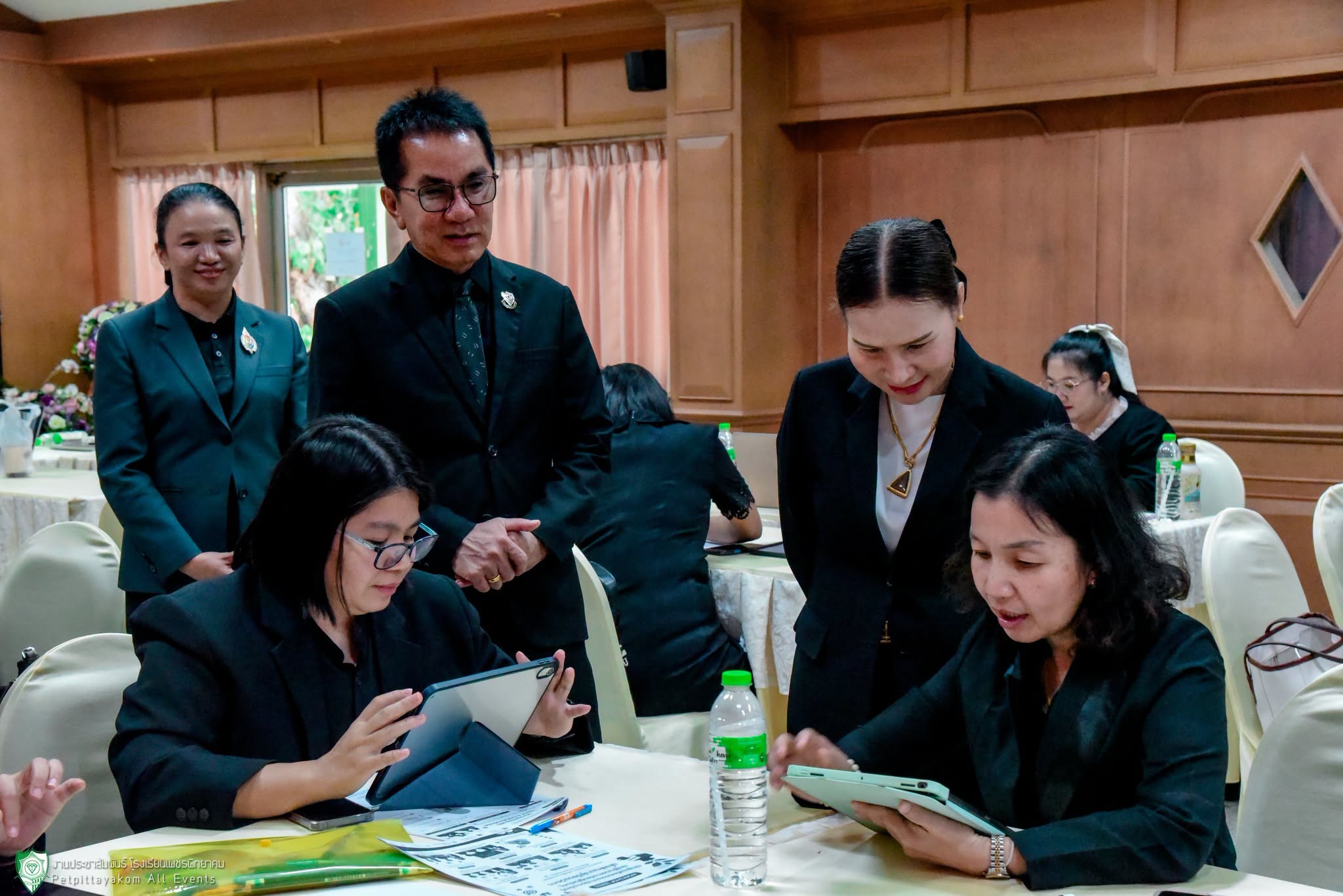 อบรมเชิงปฏิบัติการพัฒนาสมรรถนะครู โรงเรียนเพชรพิทยาคม ภาพที่ 6