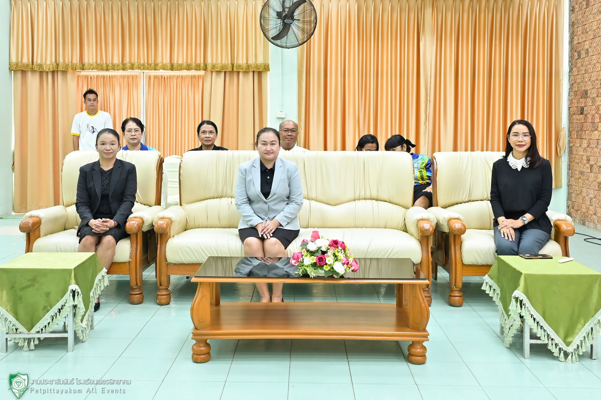 กิจกรรม รู้สิ่งใดไม่สู้ รู้เท่าทัน โรงเรียนเพชรพิทยาคม ภาพที่ 1