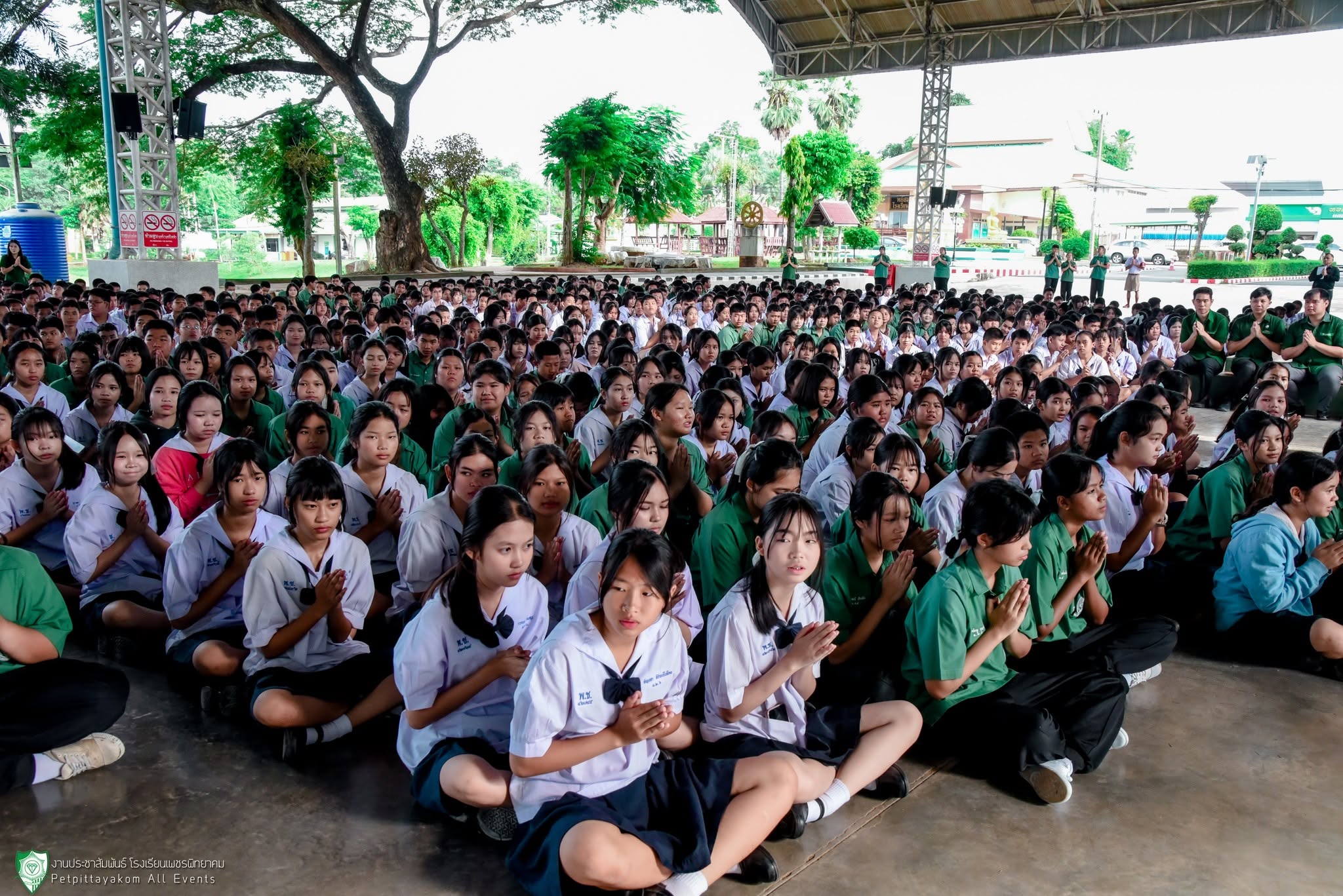 บรรยากาศกิจกรรมทำบุญตักบาตร โรงเรียนเพชรพิทยาคม ภาพที่ 3