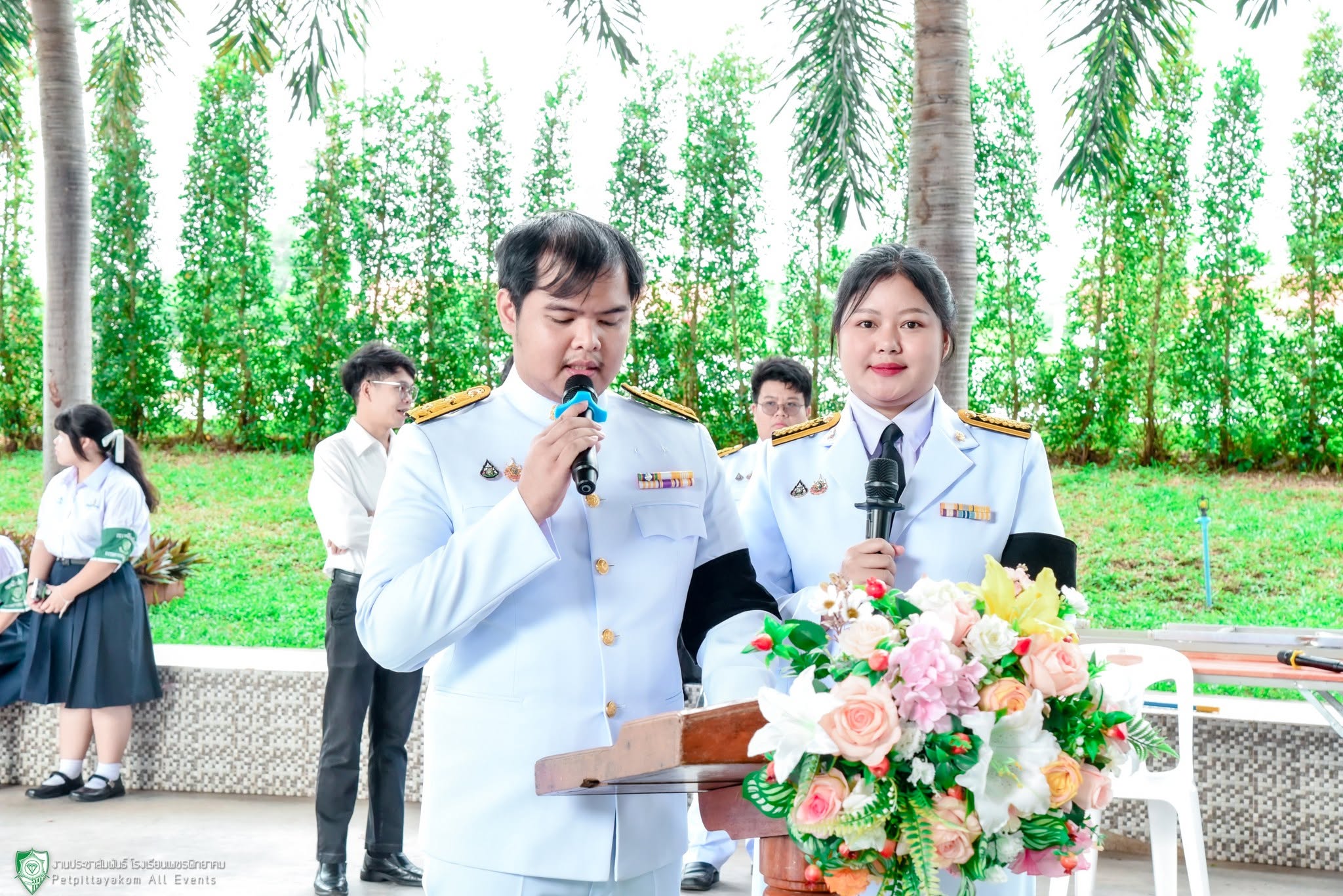 พิธีทำบุญตักบาตรอุทิศถวายพระราชกุศล