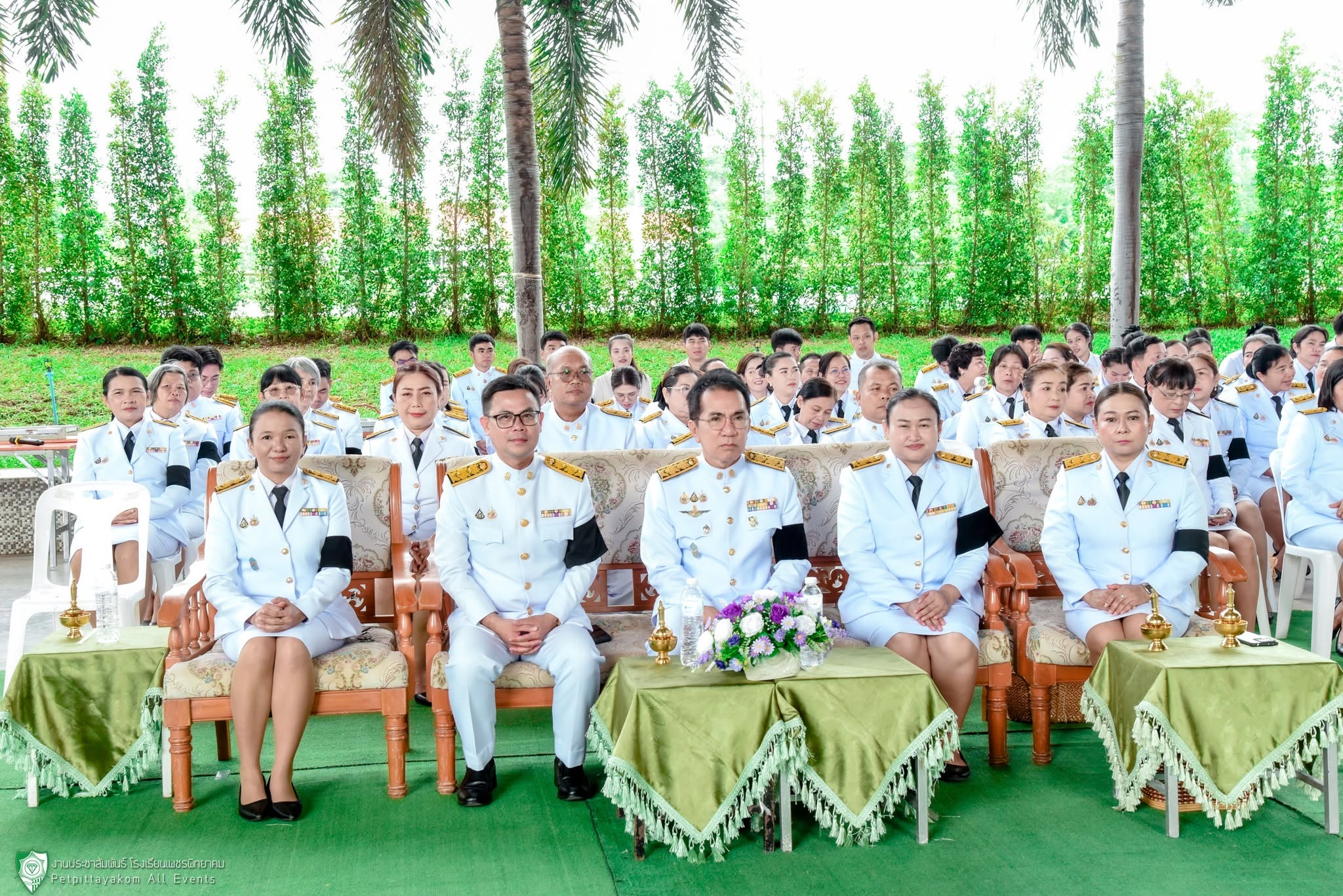 พิธีทำบุญตักบาตรอุทิศถวายพระราชกุศล