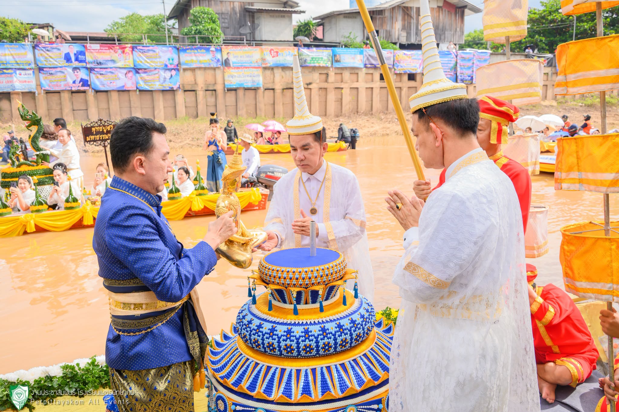 ประมวลภาพประเพณีอุ้มพระดำน้ำ ภาพที่ 6