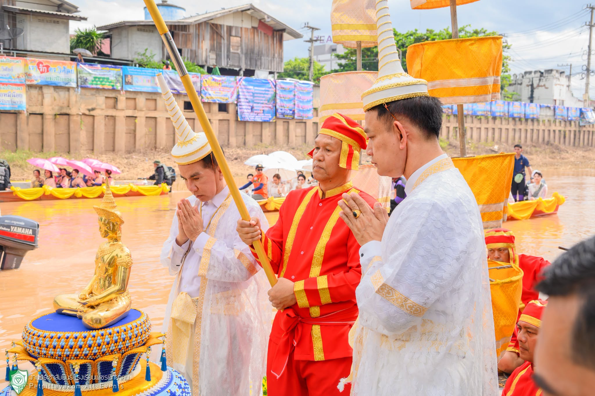 ประมวลภาพประเพณีอุ้มพระดำน้ำ ภาพที่ 8