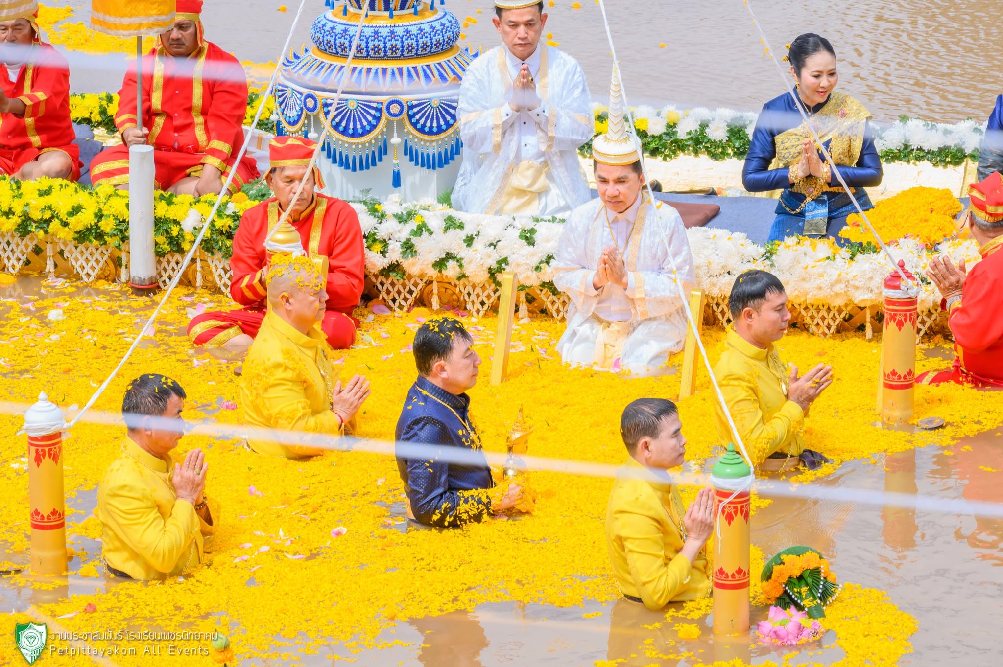 ประมวลภาพประเพณีอุ้มพระดำน้ำ ภาพที่ 12