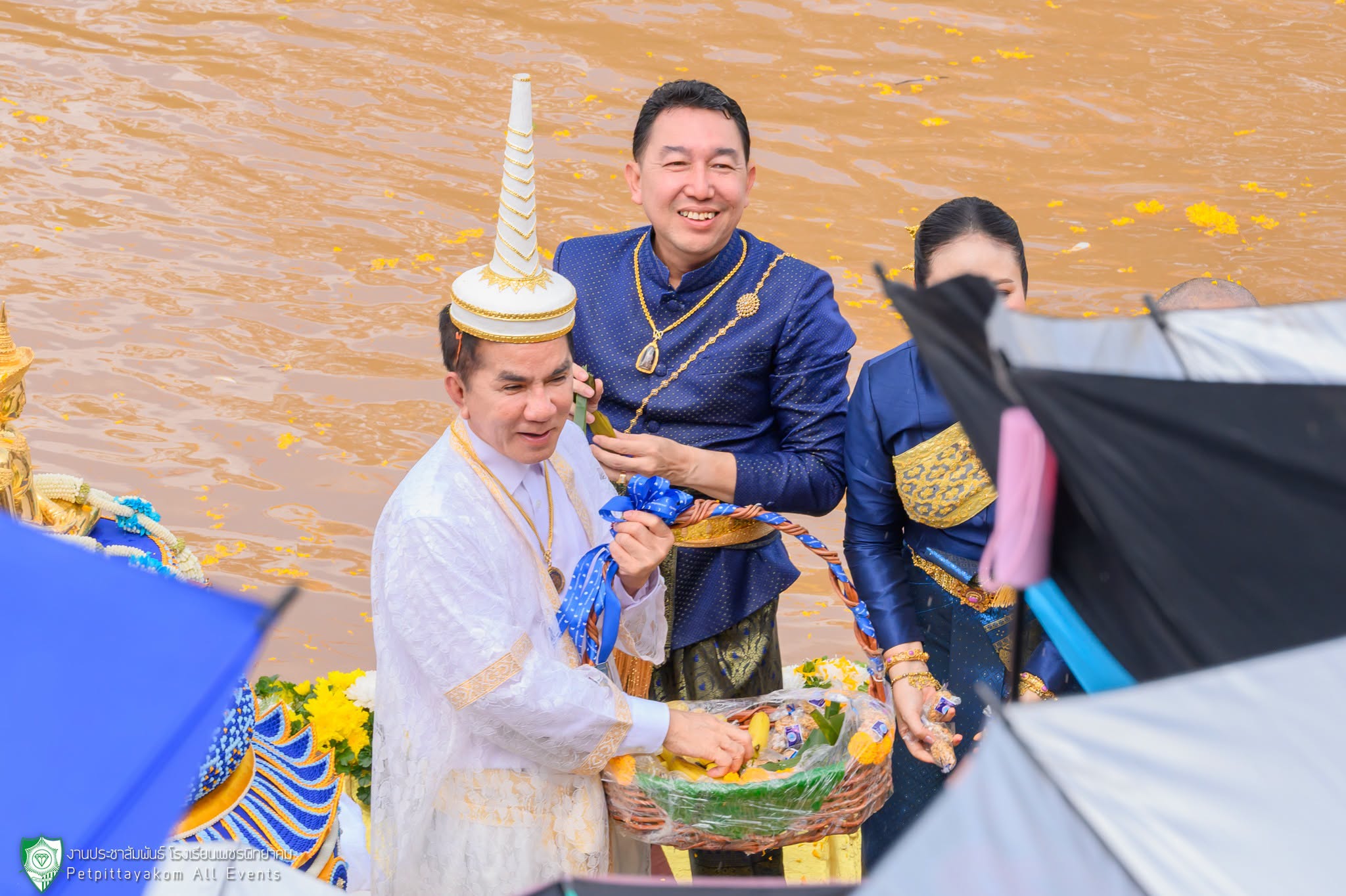 ประมวลภาพประเพณีอุ้มพระดำน้ำ ภาพที่ 22